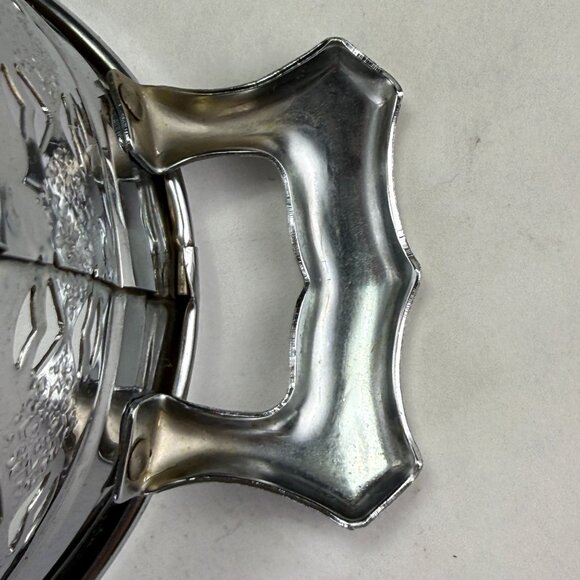 Vintage Oval Metal Filigree Serving Stand With Handles - Picture 15 of 15